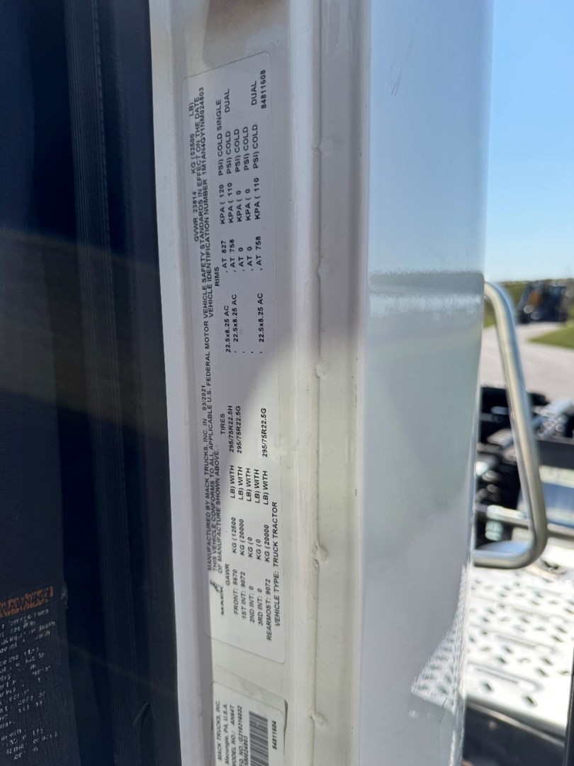 2022 MACK AN64T - USED TRUCKS DAY CAB - image 19